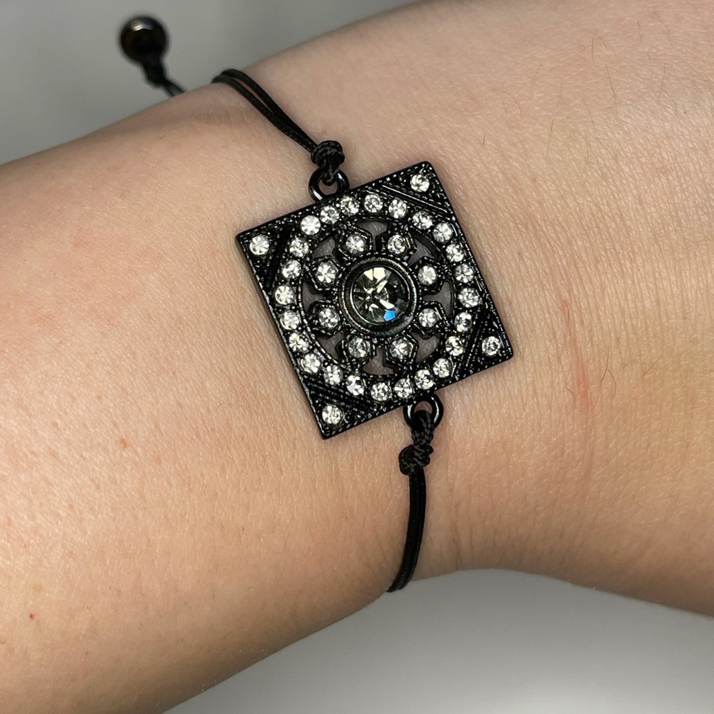 Dark square bracelet